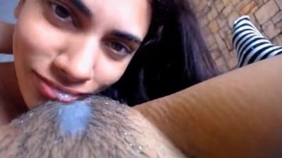 Pundaiyil vaai vaithu urinthu vinthu edukum lesbian sex